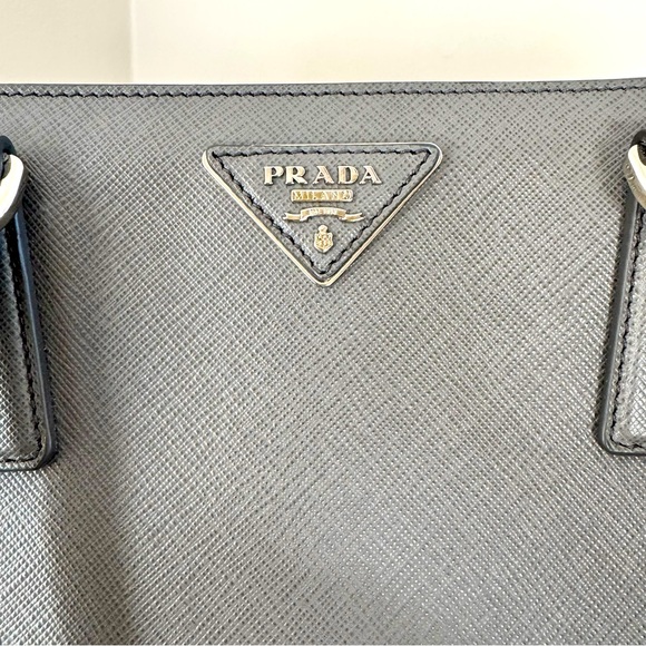 PRADA SAFFIANO LUX TOTE - Picture 7 of 7
